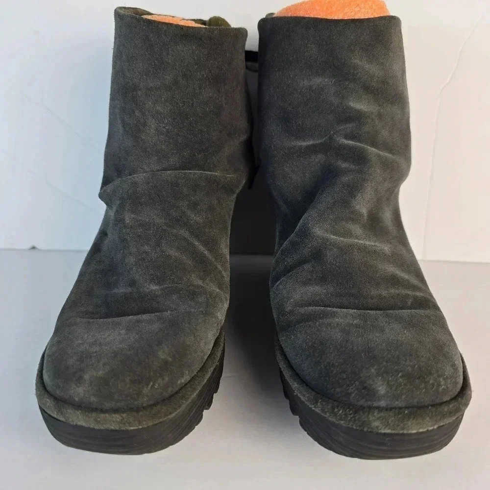 Fly London Women 39 US 8 Yama Wedge Platform Bootie Grey Suede Lace Up Boot